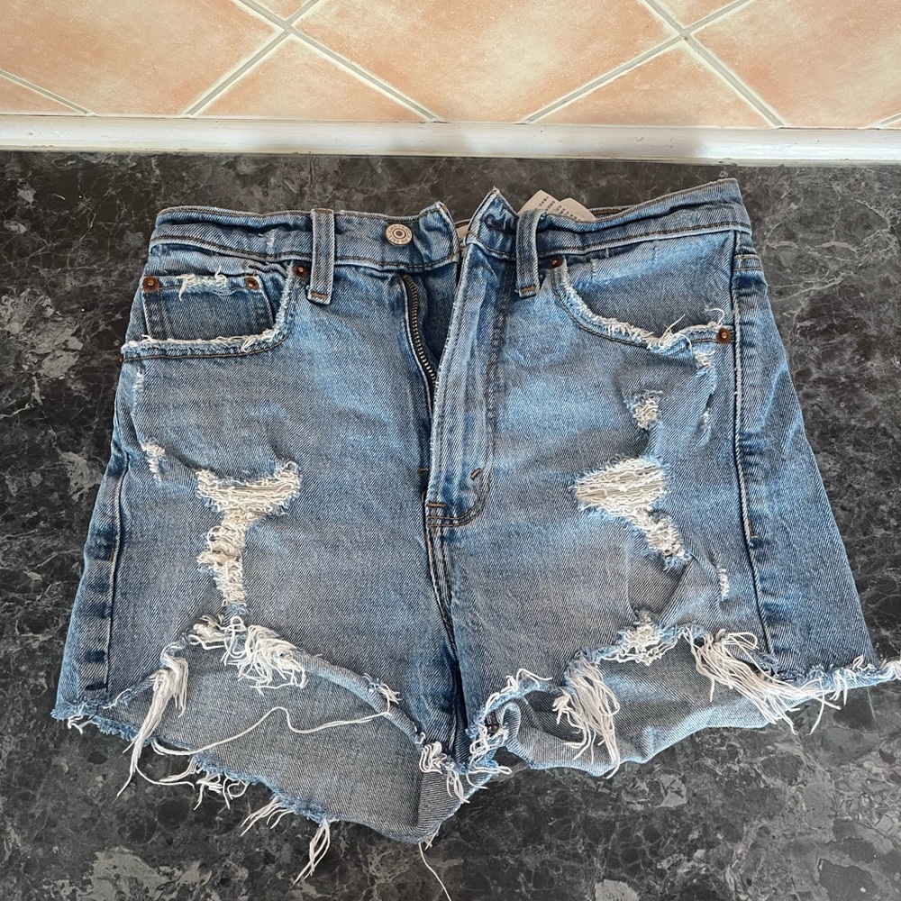 Abercrombie & Fitch in good condition